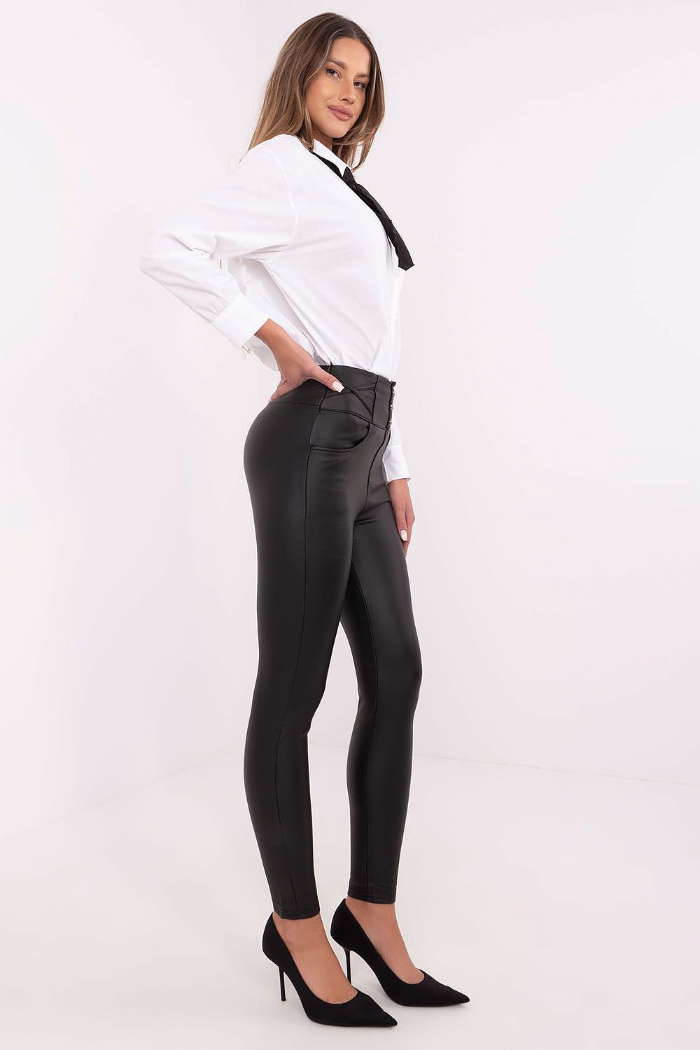 Pantaloni da donna model 211187 NM