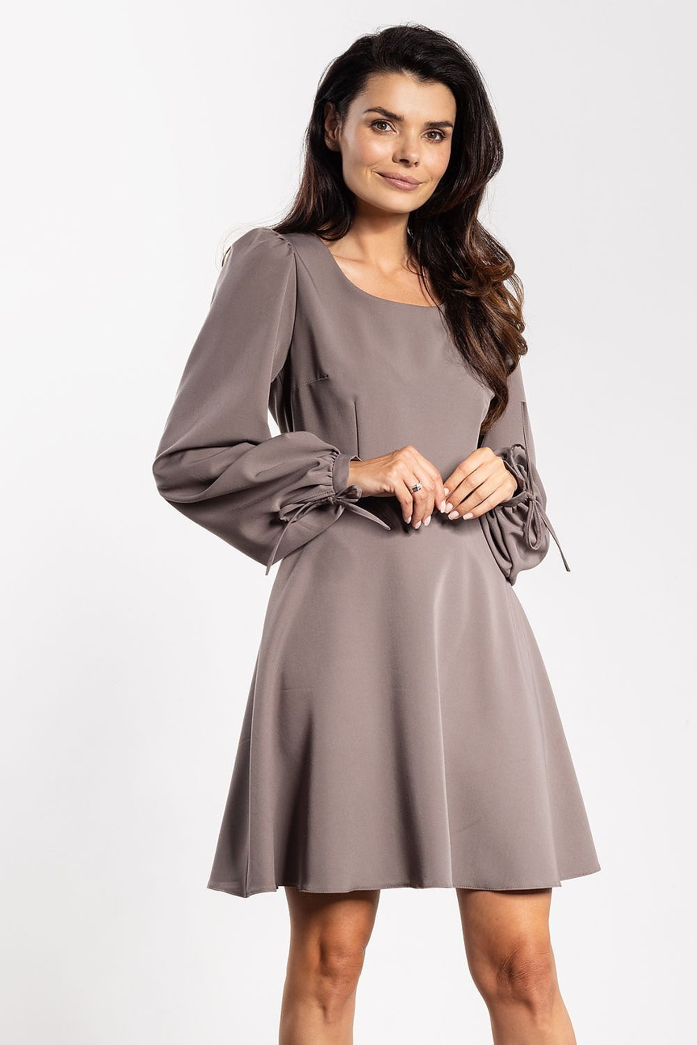 Vestito da giorno model 218994 awama