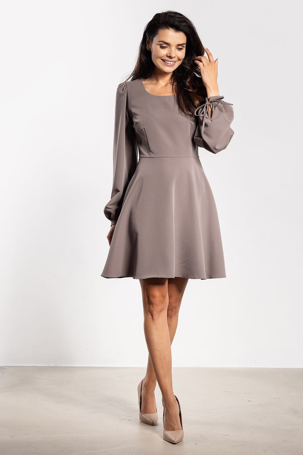Vestito da giorno model 218994 awama