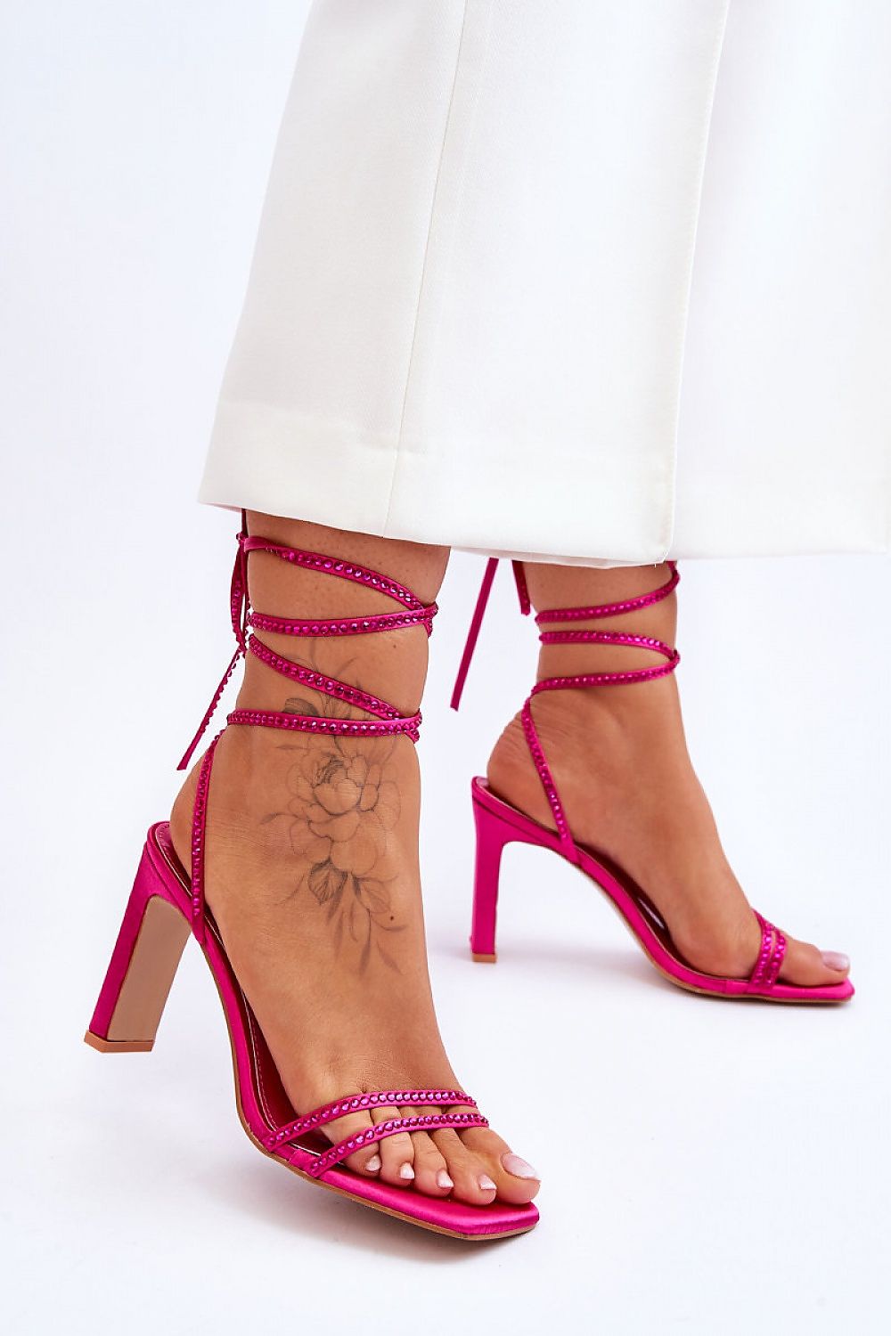 Sandali con lacci model 179621 Step in style