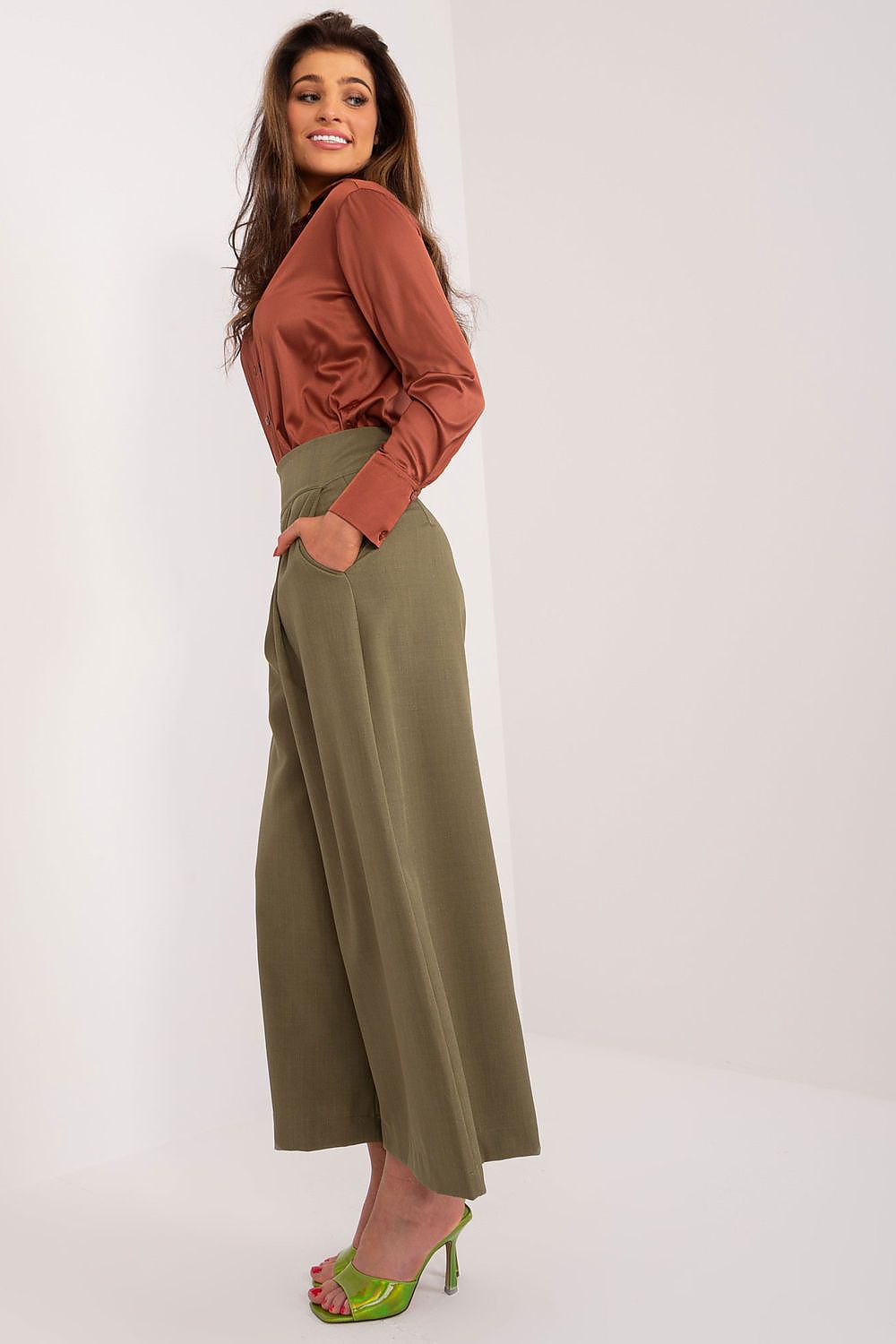  Pantaloni da donna model 192507 Italy Moda 