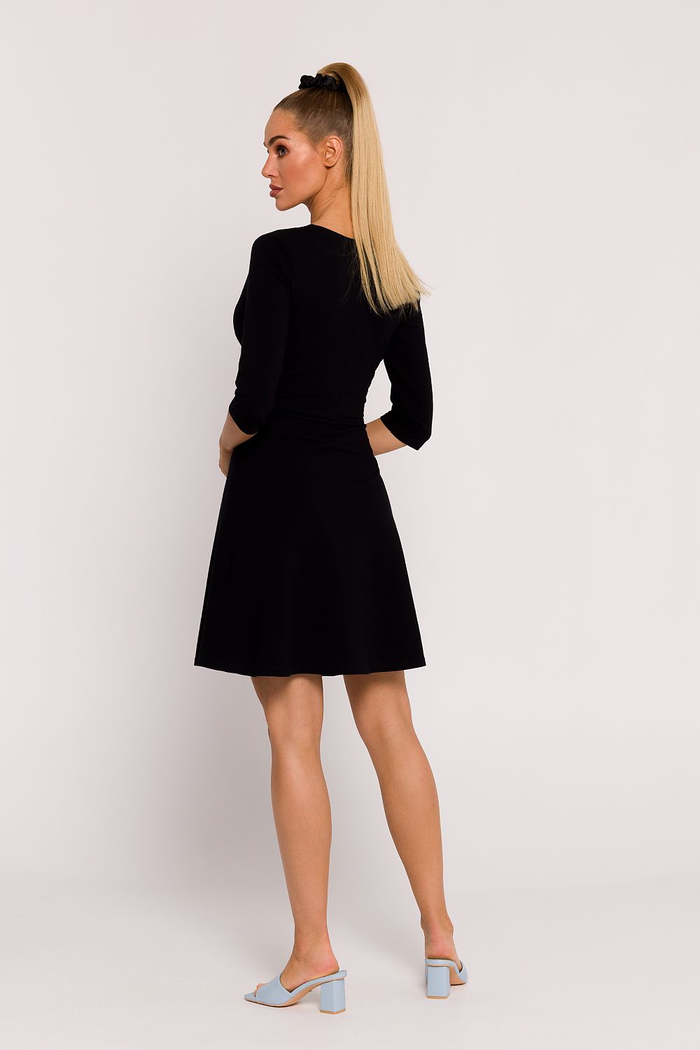  Vestito da giorno model 193572 Moe 